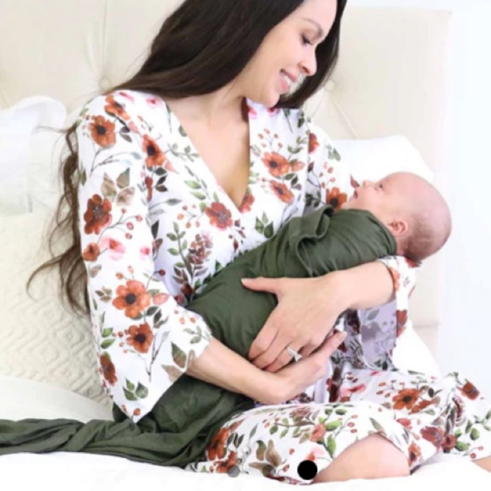 Caden Lane - QUINN'S RUST FLORAL KNIT MATERNITY ROBE